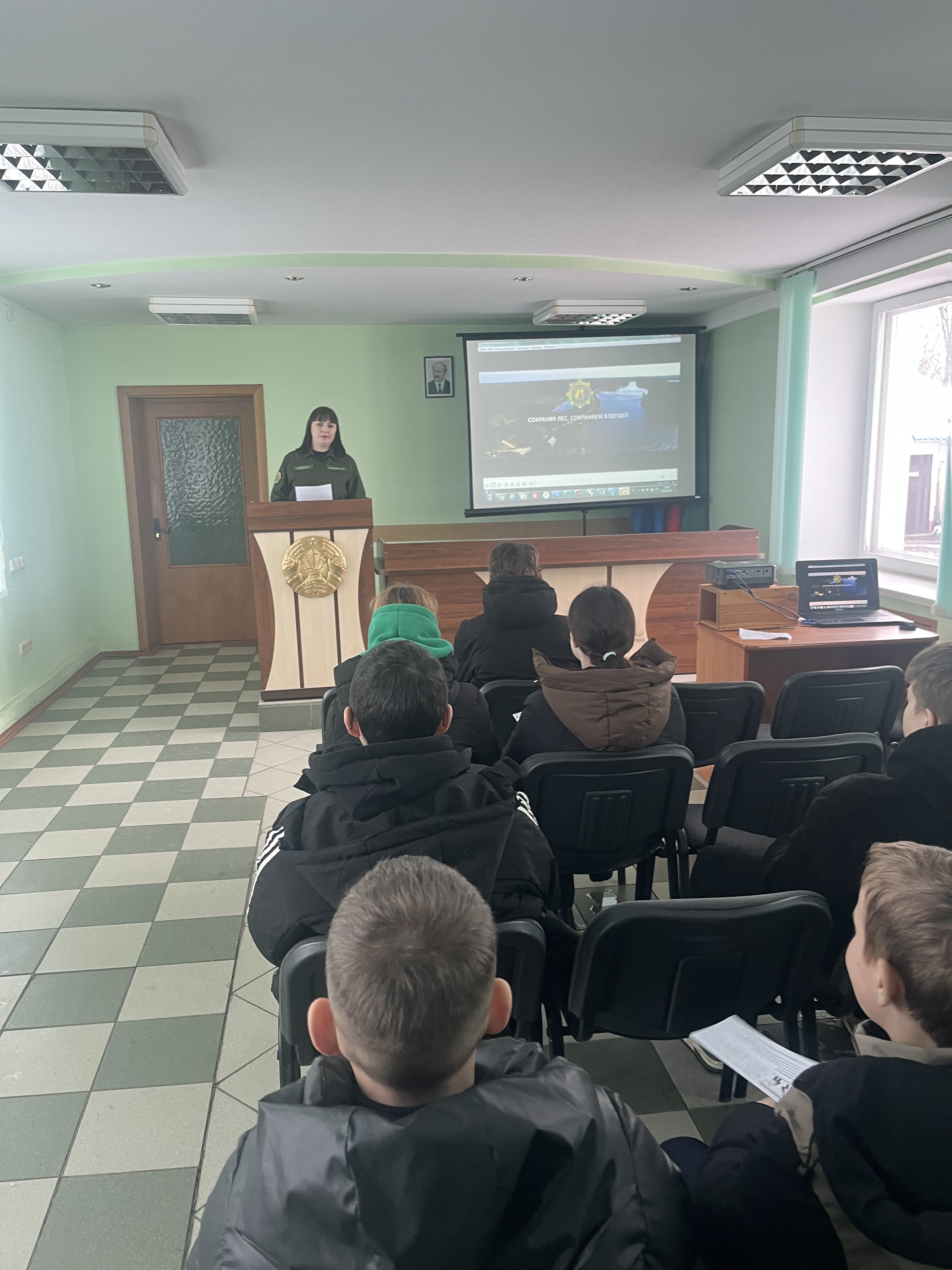 Знакомство с работой в лесной отрасли